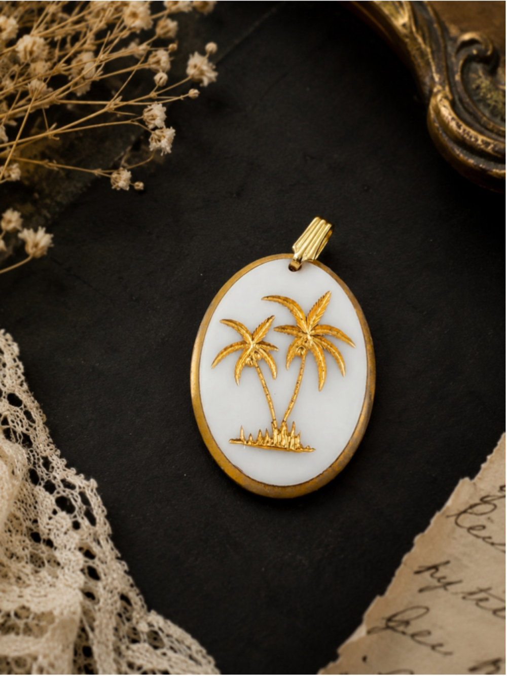 Vintage Gold Tone Cameo Palm Tree Oval Pendant – White Resin Cabochon